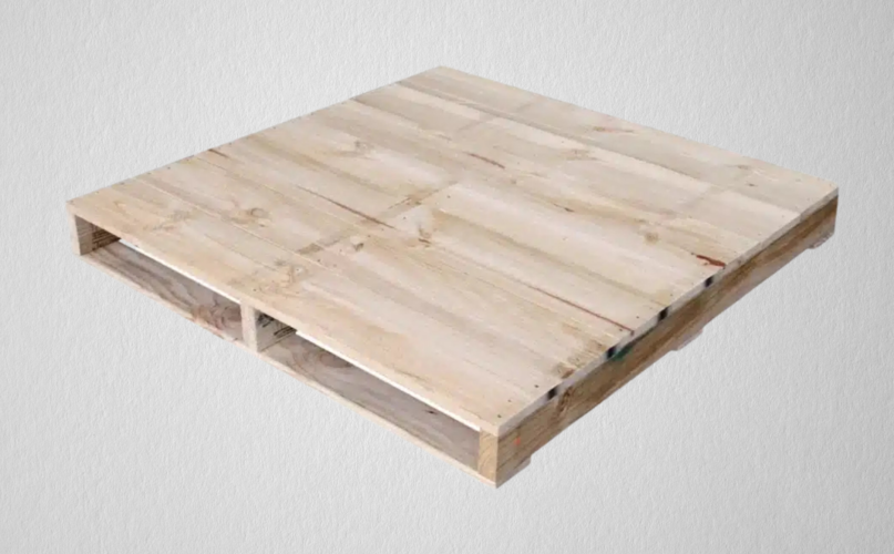 Chemical wooden pallets solid deck design manufacturer and supplier in Saudi Arabia for oil gas petrochemical and industrial sectors