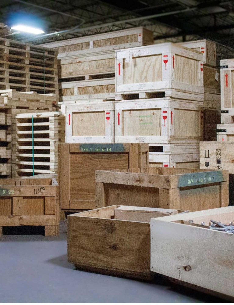 Wooden packing box with hinged lid reusable for ongoing dispatch operations Saudi Arabia
