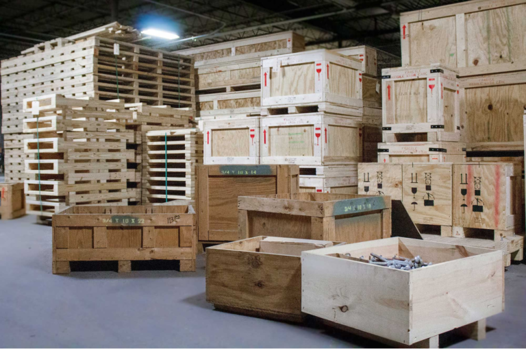 Wooden packing box with hinged lid reusable for ongoing dispatch operations Saudi Arabia